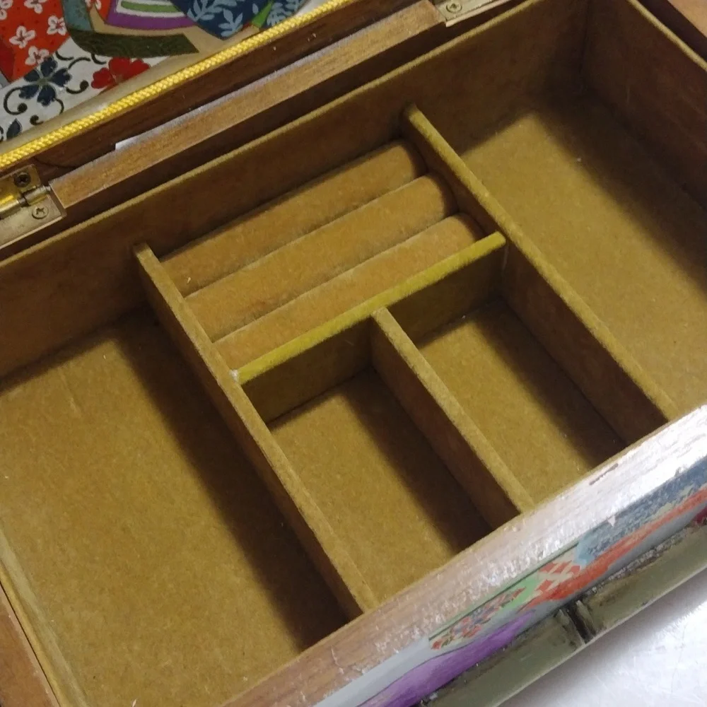 Vintage Jewelry Box
